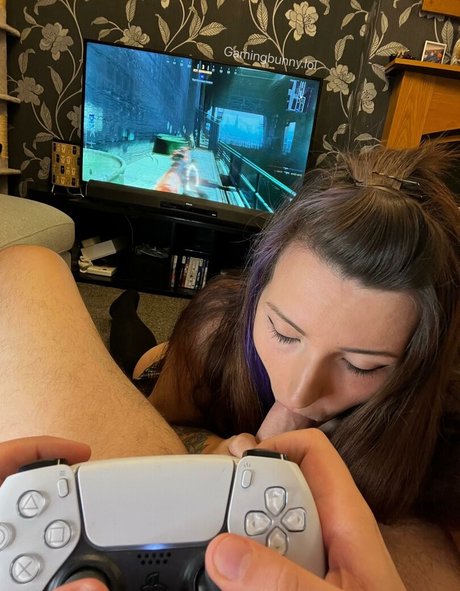 Gamming Bunny nudes model archive