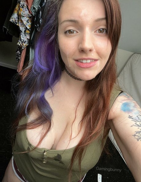 Gamming Bunny naked actress img