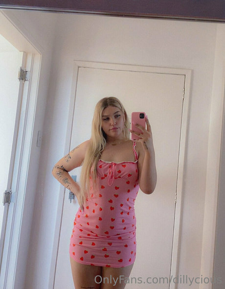 dillycious sexy model images