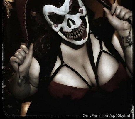 mrs nightmarexxx model pretty picture