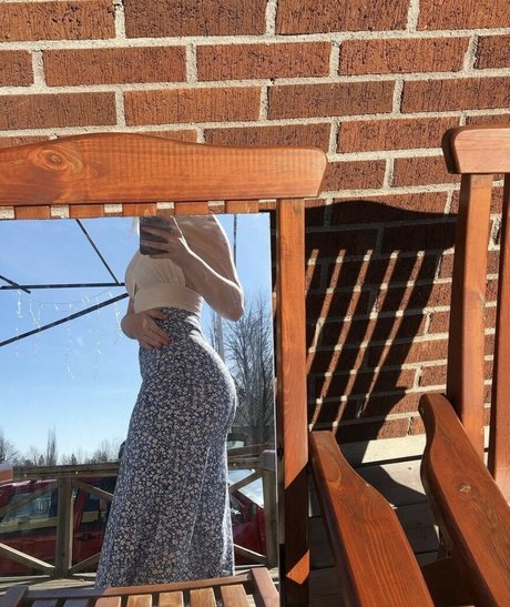 Arielle Burstrom sexy model photos