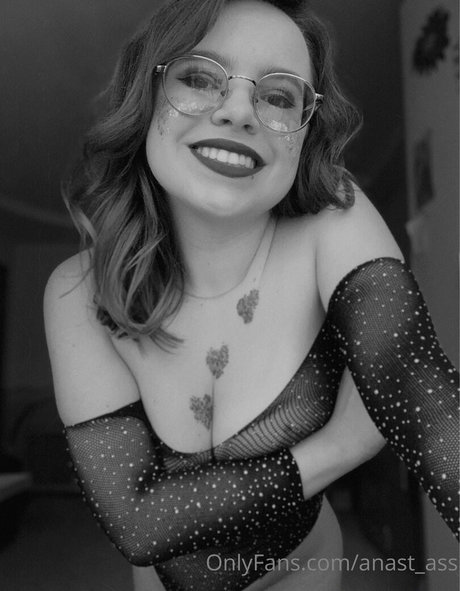 anast ass11 naked star img