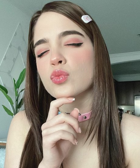 Staryuuki nude model pic