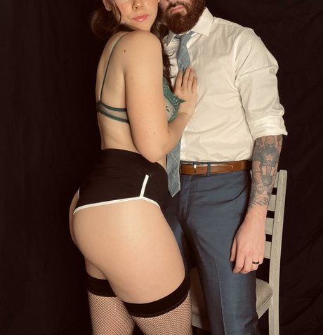 maxcharliexxx perfect model image