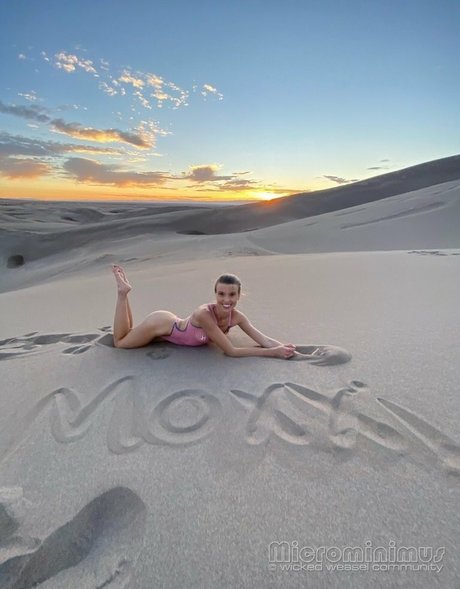 Love Moxxi best actress photos