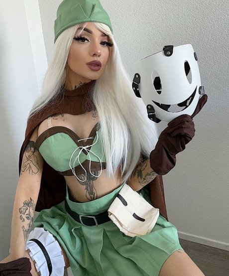 aesthymes naked model pic