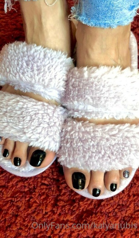 caly4u nude star photos