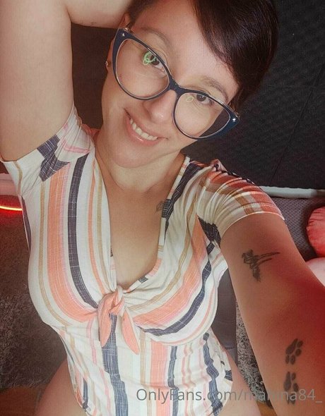 mahina84_ model nude galleries