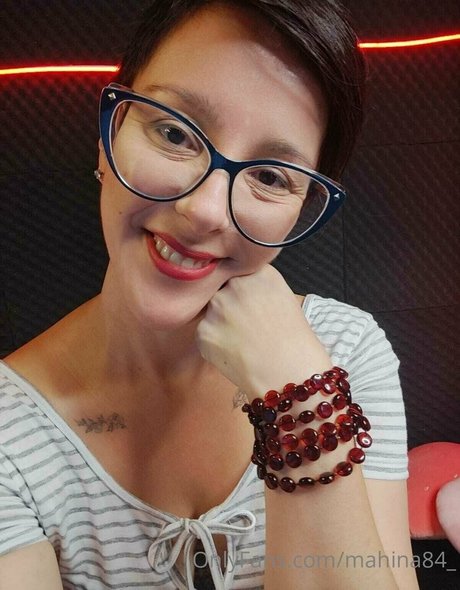 mahina84_ hot actress photo