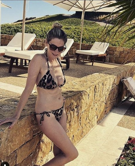 Lisa Faulkner model beautiful img