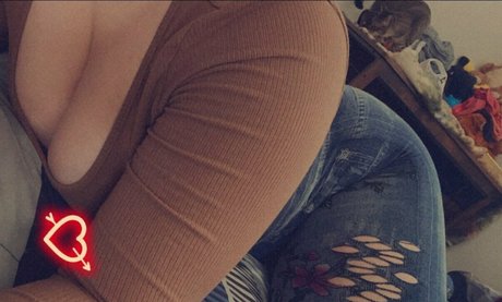 ellirussie hot star pic