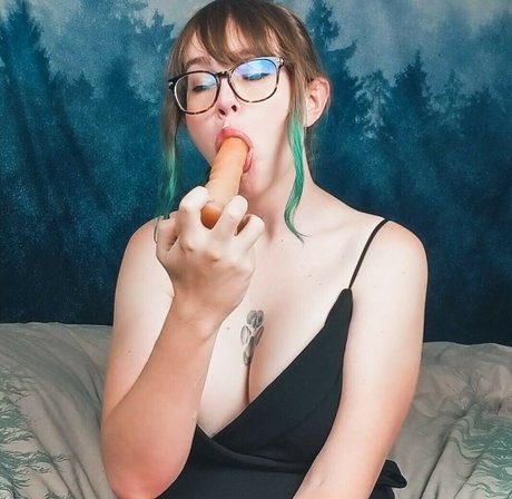 NatashaCameron beautiful actress archive