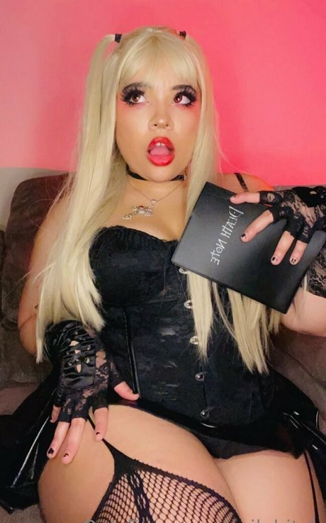 evilebitch model porn pic