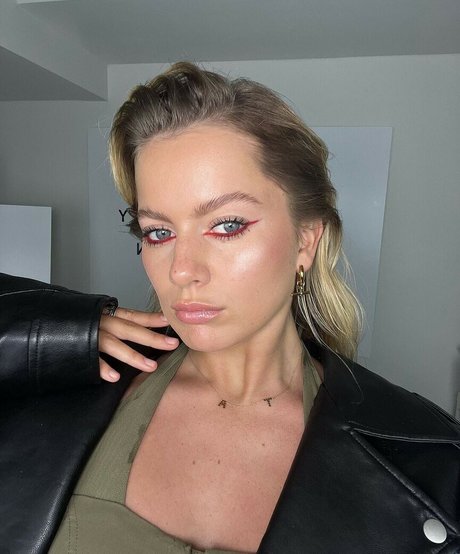 Tasha Ghouri model high quality img