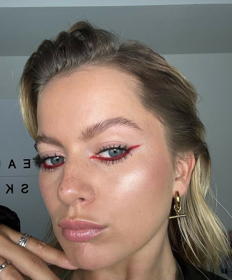 thigh high boots onlyfans art naked pics