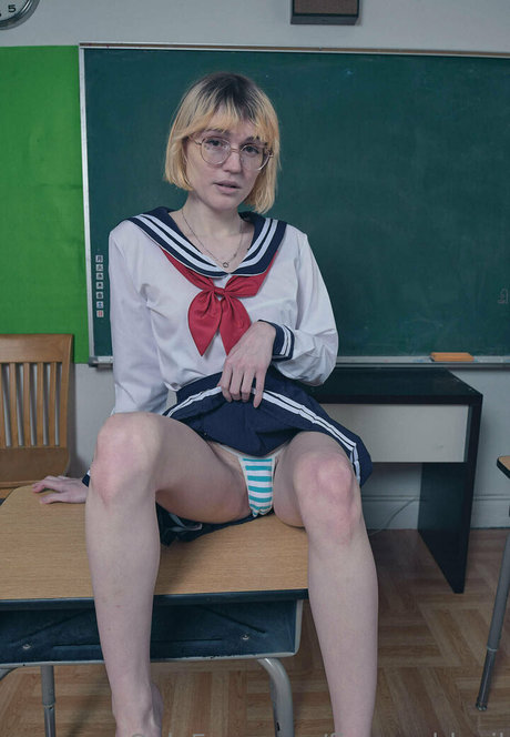 flammableoil hot actress img