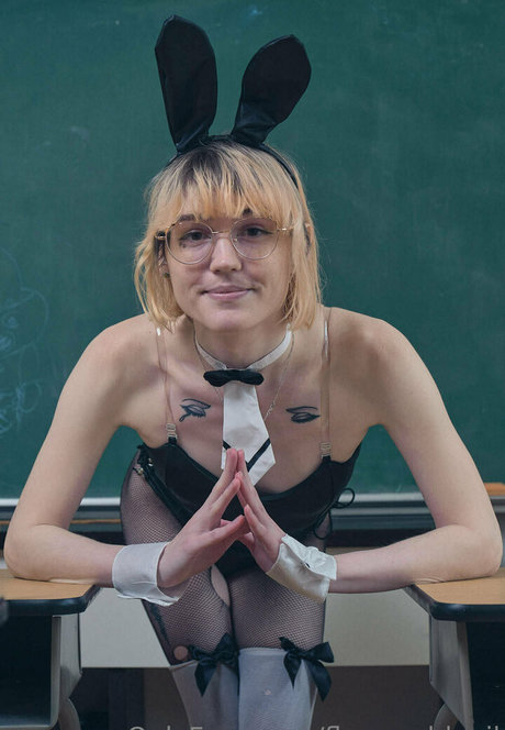 flammableoil nice model image