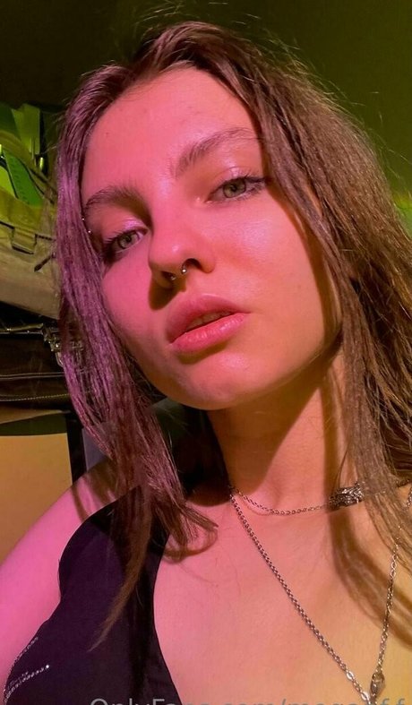 meganf f xxx model photos