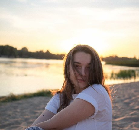 iramostova free actress pictures