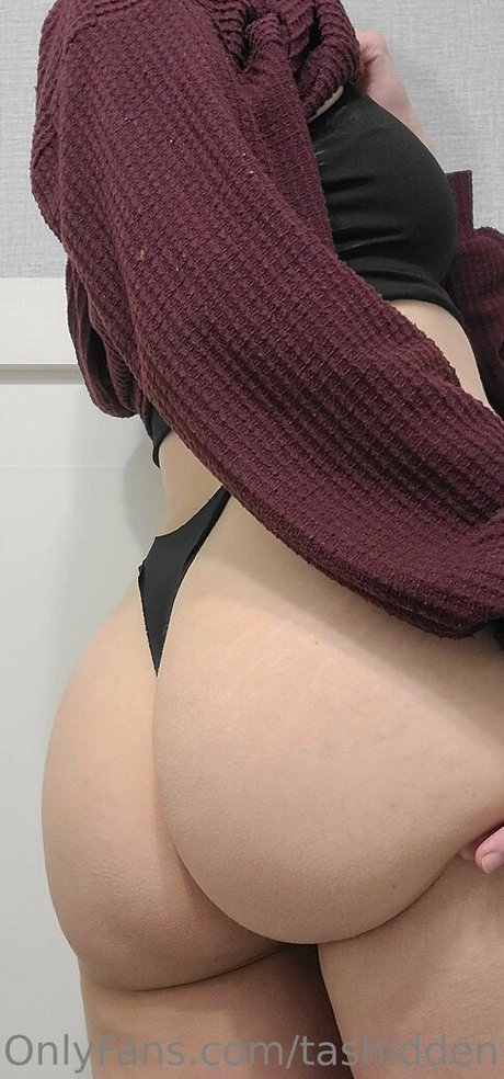 Tashidden art actress photo