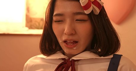 Kuramoto Sumire hot model pic