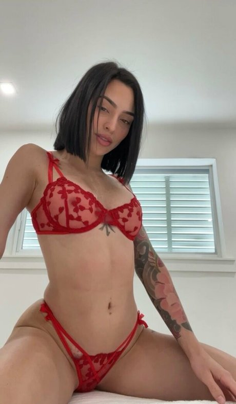 roselinllanes hot model archive