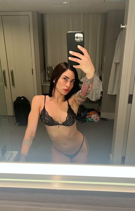 roselinllanes star sexy image