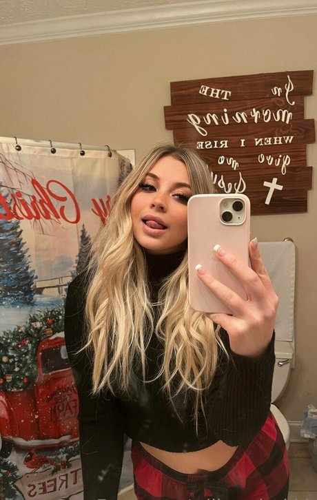 willowclarkk beautiful model images