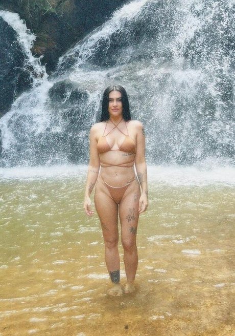 Cleo Pires sexy actress archive