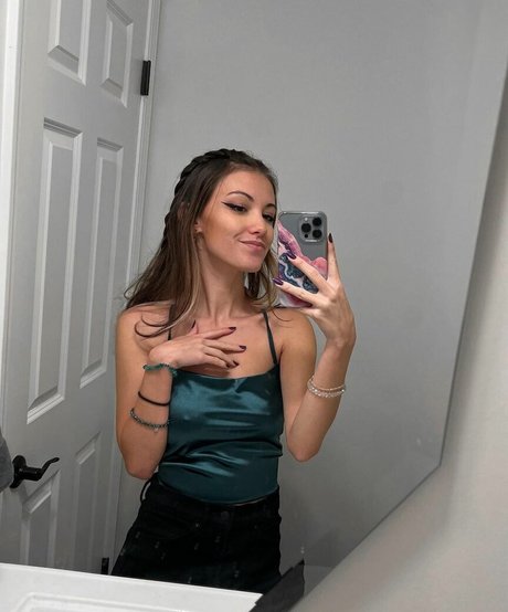 Echochlo model sex gallery