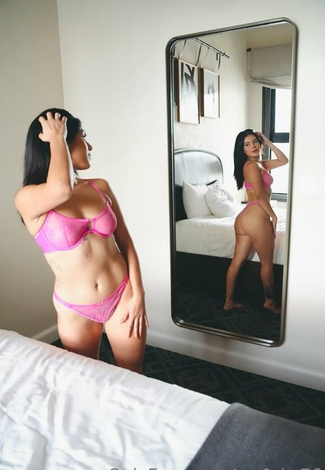 itssm1rks exclusive pornstar picture