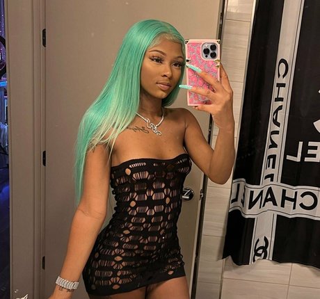 fineasssstv star sex photos