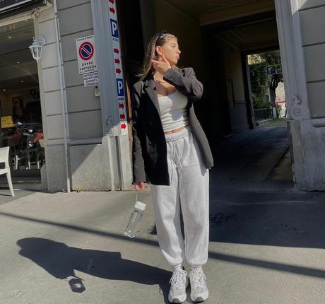 Ela Be eri star art gallery