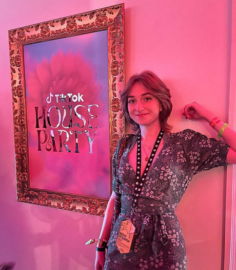 soupytime model hd picture