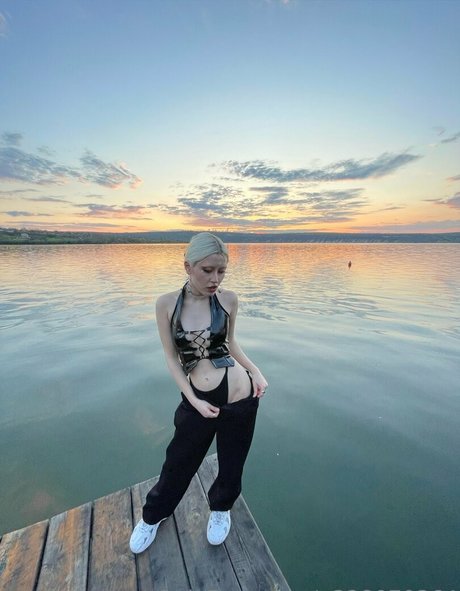 woodsnaomi model nude pic