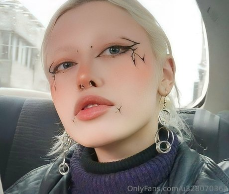 woodsnaomi adult actress pictures