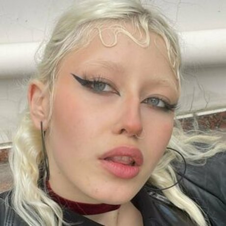 woodsnaomi high quality model images