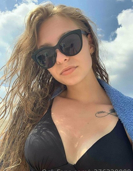 latex onlyfans free img