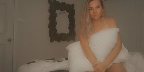 Ittie bittie titties art pornstar pic