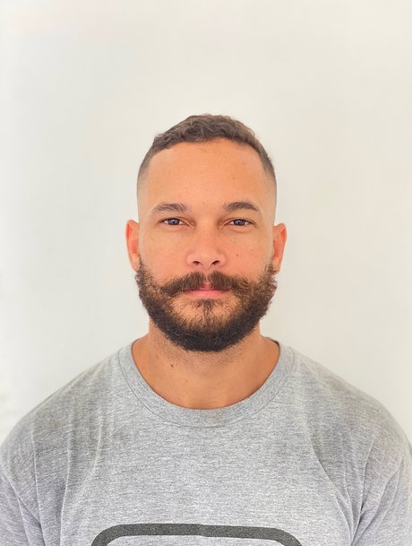 Cristiano Oliveira star pornographic photos