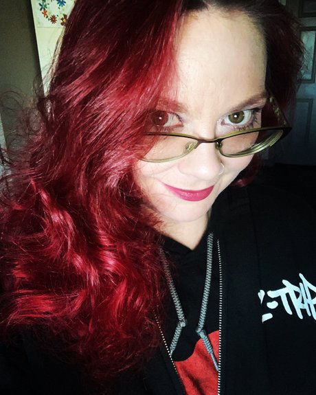 Lyvvy Luv nudes model photos