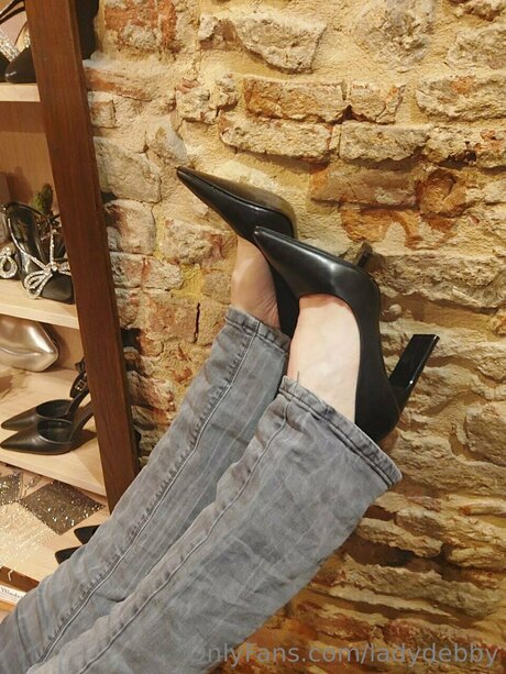 Lady Debby perfect model picture