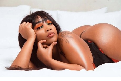 Coco Berries nice model photos