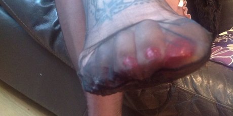 Lady nylons star nude picture