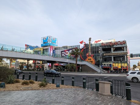 Carl Li nice pornstar photo