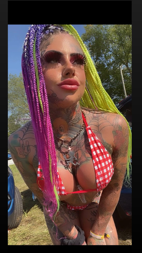 _2_ pornstar nude photos