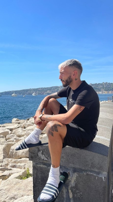 CArroZZONE sexy star photos