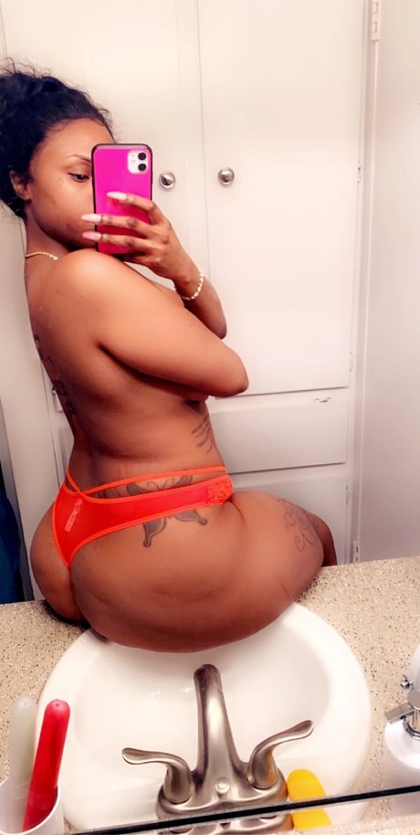 iiambuttaflyy pornstar art image