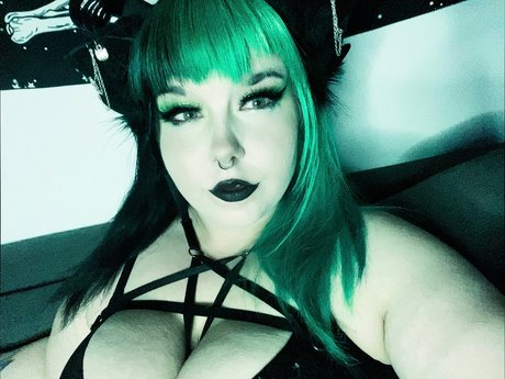 Kinky Kitten VIP_ actress gallery