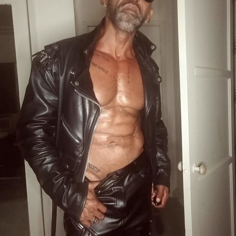 MASTERMO u1434689 art star img